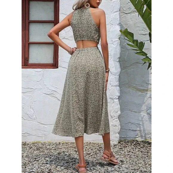 boho Floral Print Cut Out Waist Halter midi Dress - Picture 6 of 9